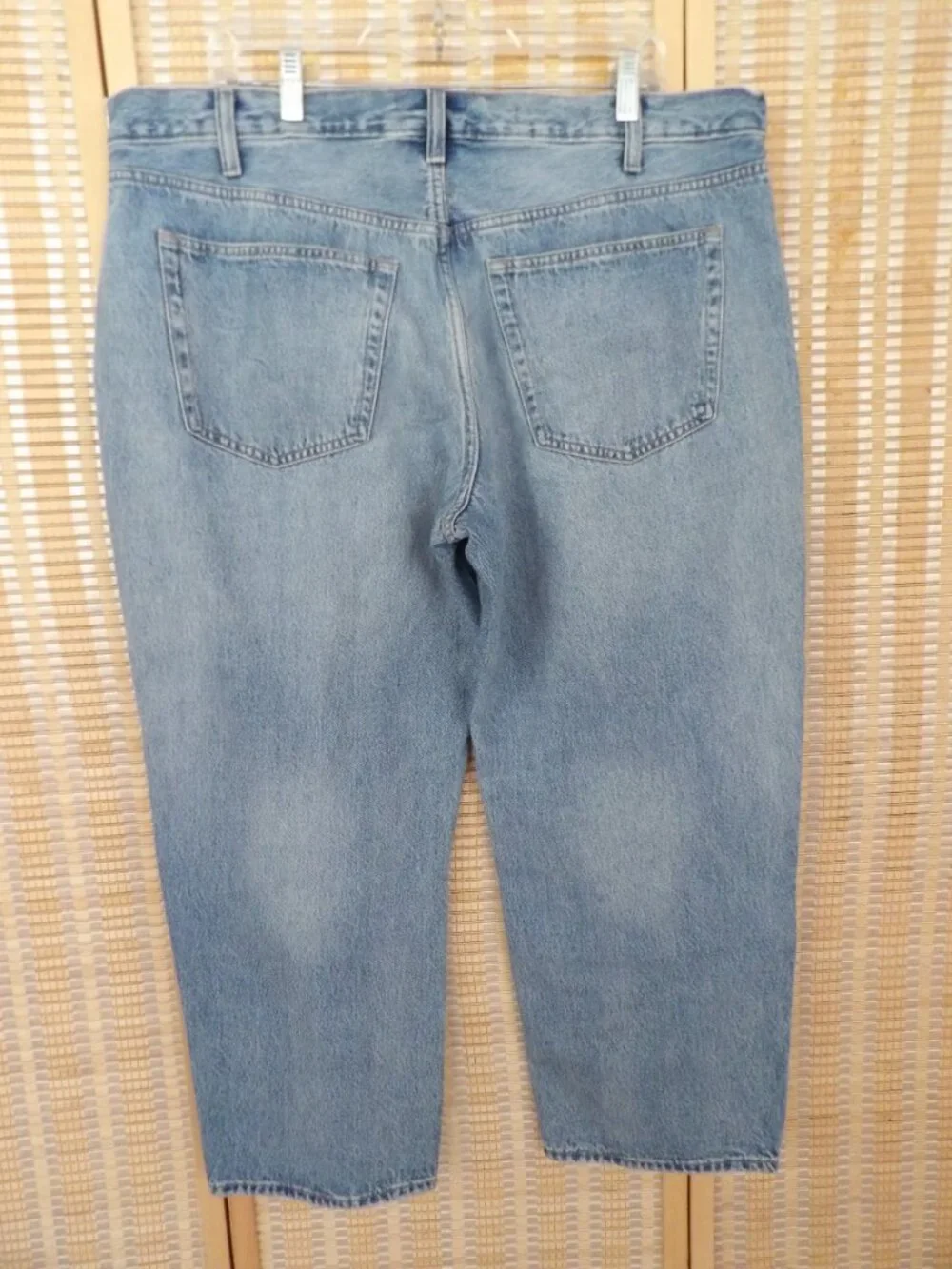 NWT Women's Universal Thread Size 16 Mid-Rise Boyfriend Tapered Leg Denim Jeans